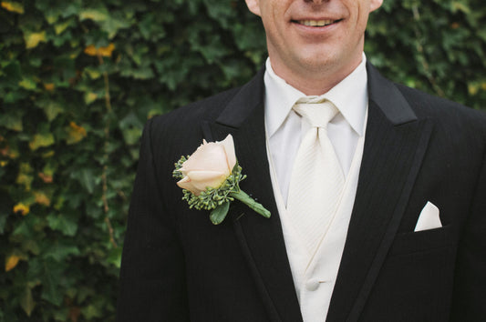 Tuxedo vs. Suit: Understanding the Differences